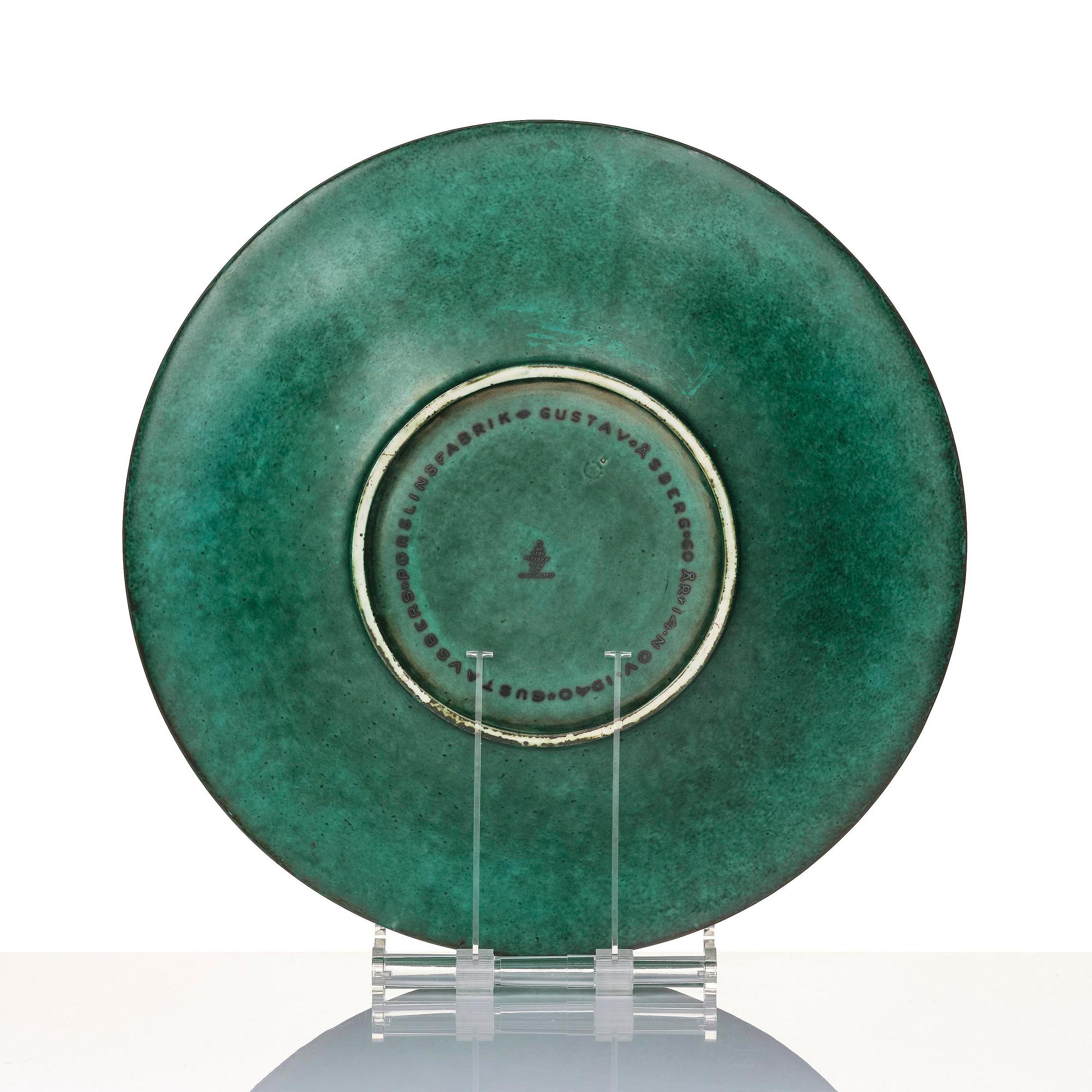 Wilhelm Kåge, an Argenta stoneware dish, model 1035, Gustavsberg, Sweden 1940.