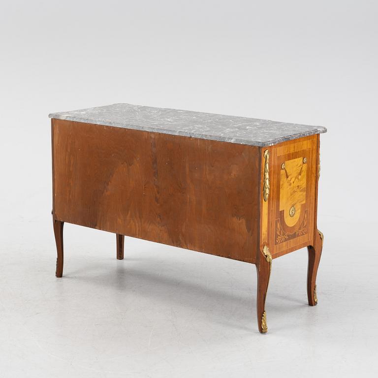 Byrå, sengustaviansk stil, 1900-talets mitt.