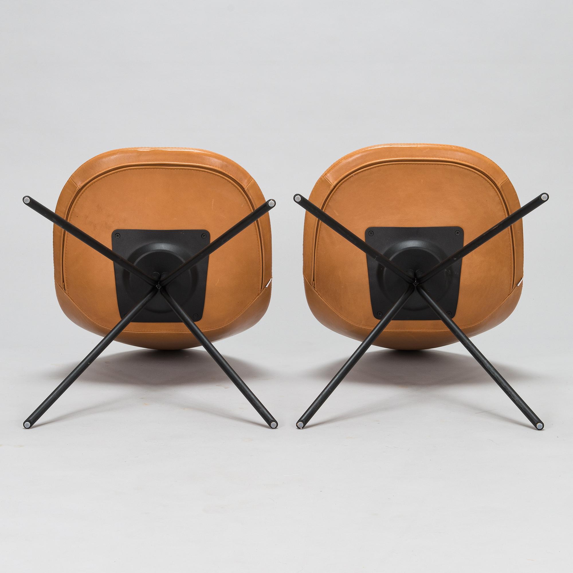 Henrik Pedersen, dining table 'Sketch' for Houe Karim Rashid, eight 'Ottawa' chairs for BoConcept.