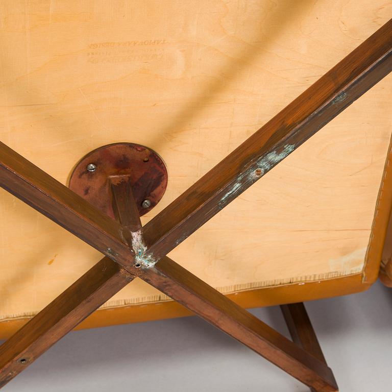 Ilmari Tapiovaara, sohva / nojatuoleja 3 kpl, valmistaja Lukkiseppo, 1900-luvun puoliväli.