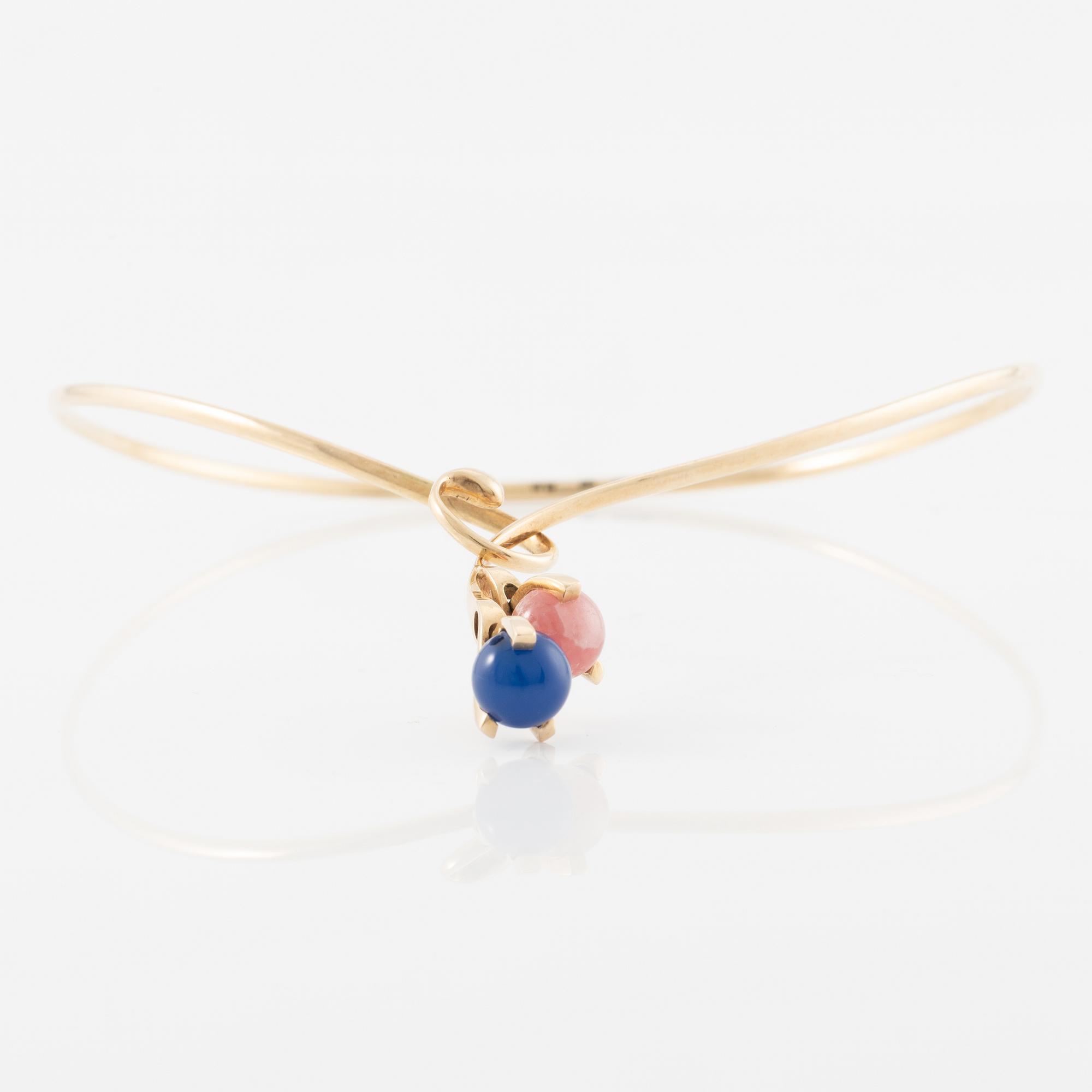 Necklace 14K gold with fourteen loose interchangeable beads.
