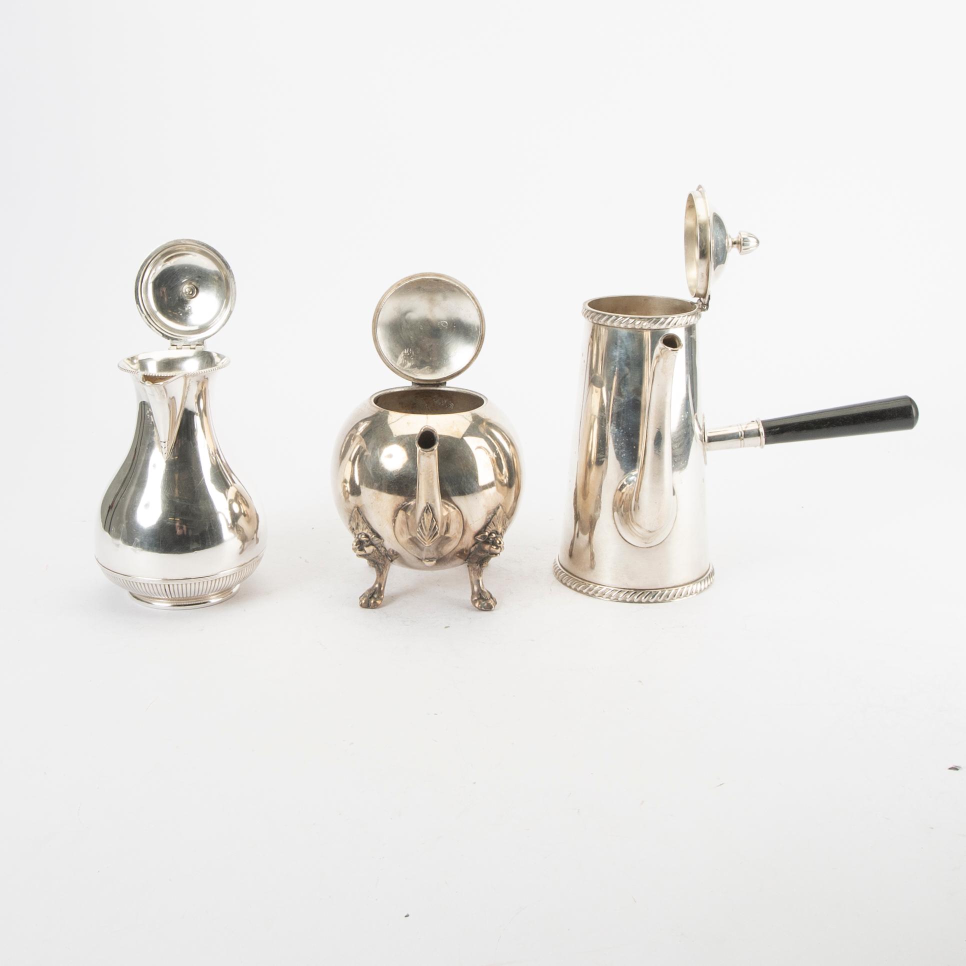 A set of three epns coffee and tea pots, 20th century.