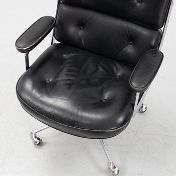 Charles and Ray Eames, fåtölj, "Lobby Chair ES 104".
