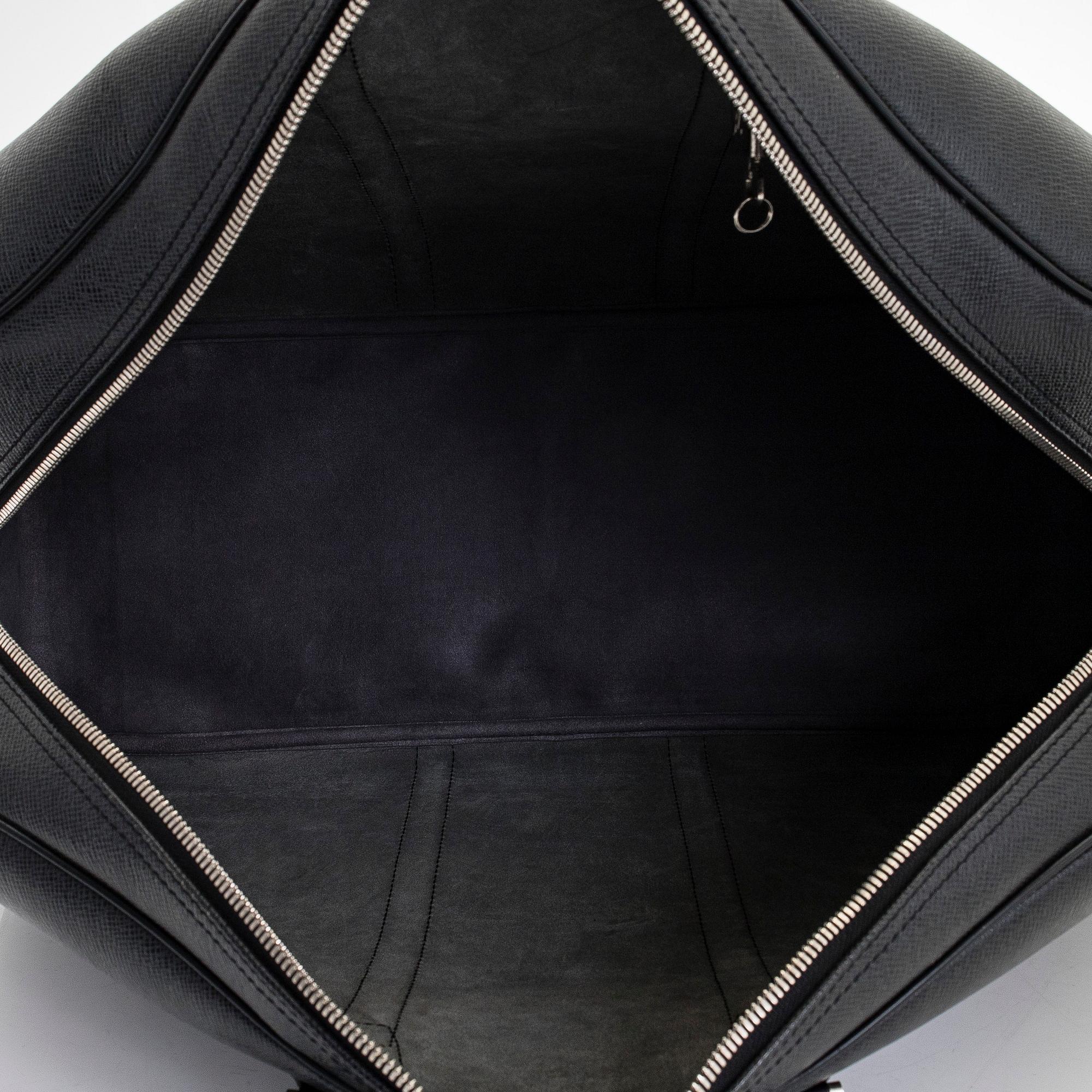 Louis Vuitton, weekendbag, "Taiga Kendall GM".