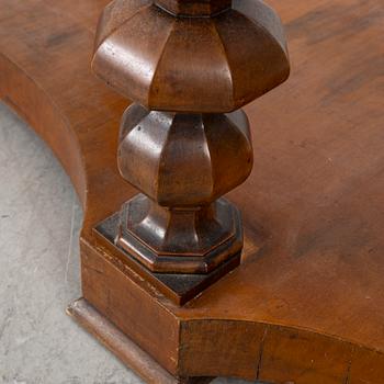 A Swedish Grace cabinet, 1920s.