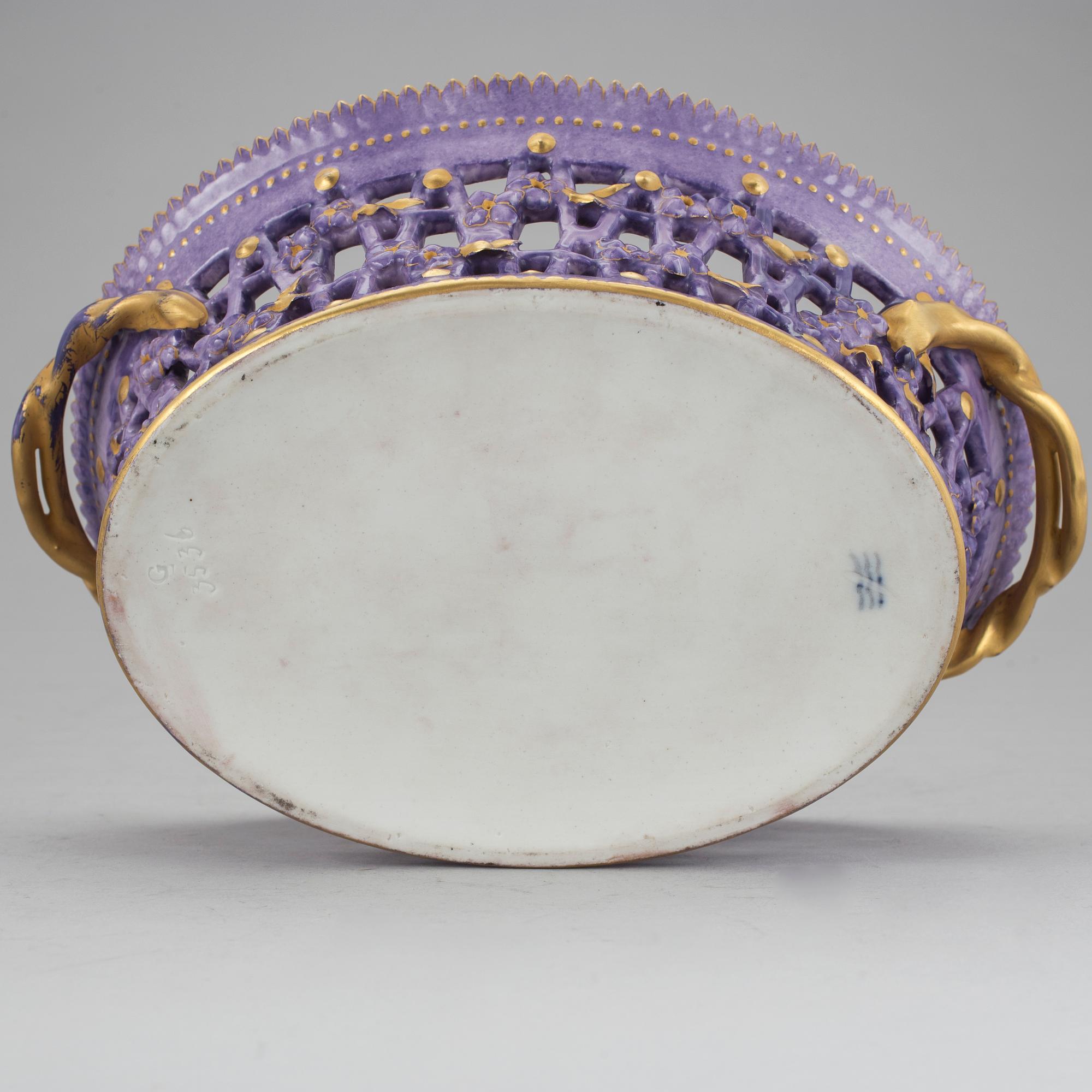 GALLERSKÅL, porslin, Royal Copenhagen, 1800-talets sista kvartal.