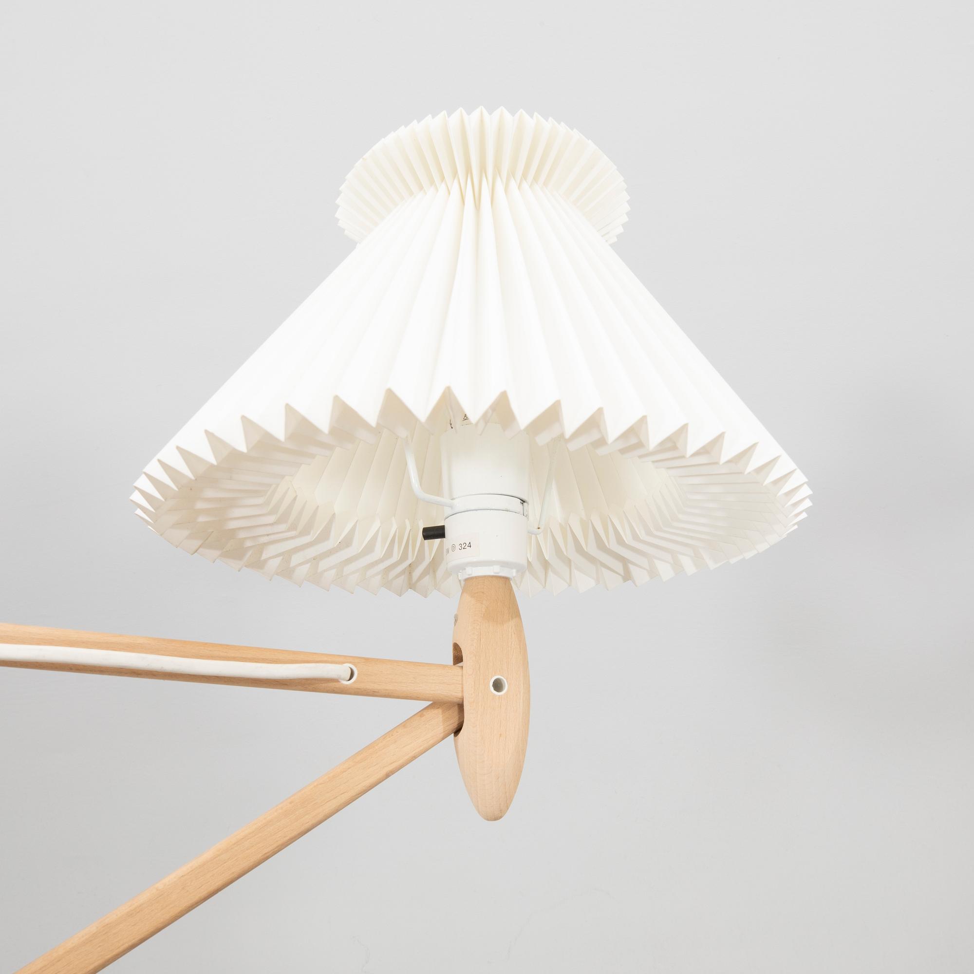 Erik Hansen, wall lamp "Sax 224-6/17", for Le Klint.