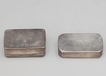 DOSOR, 2 st, silver, bla Gustaf Möllenborg, Stockholm 1823. Tot ca 179 gram.