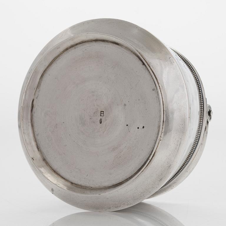 A silver sugar bowl, Moscow 1898-1914.