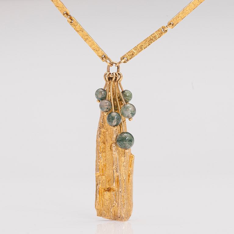 BJÖRN WECKSTRÖM, HALSBAND, "Guldträdet", 14K guld, mossagat. Lapponia 1971.