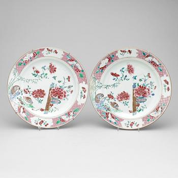 FAT, ett par, porslin, Qingdynastin, Qianlong, 1700-tal.
