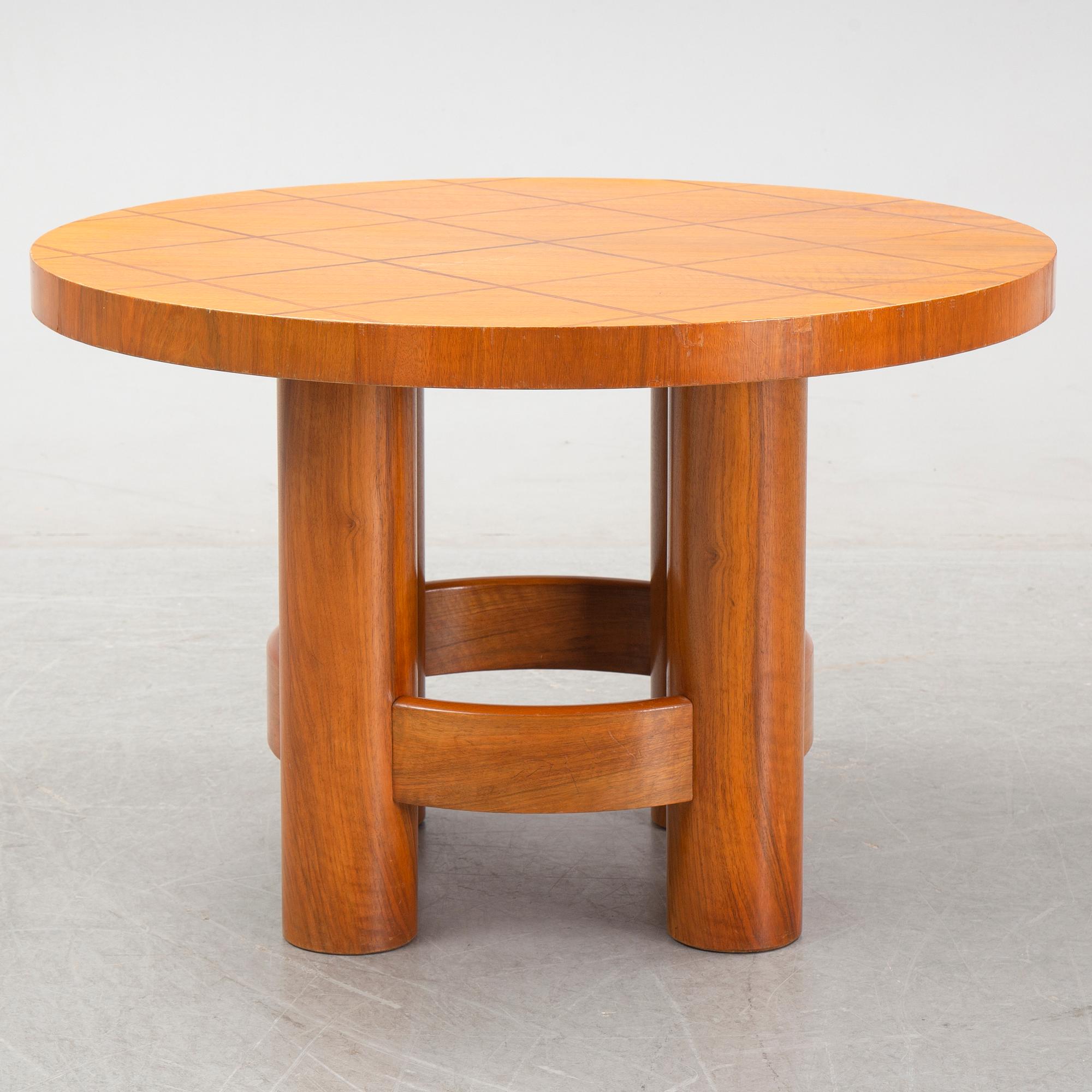A walnut coffee table, Reiners Möbler, Mjölby, 1930/40s.