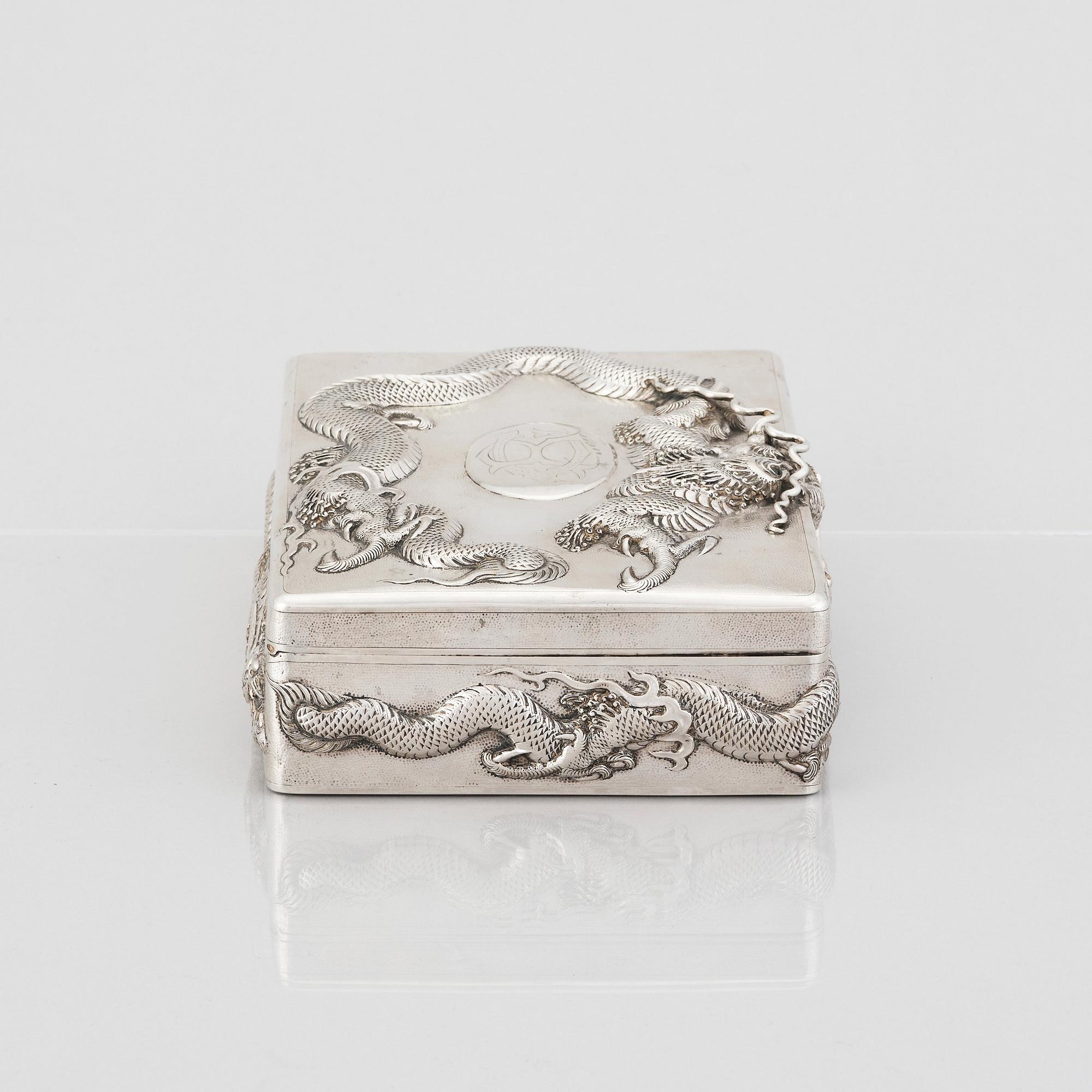 A Chinese Silver box with cover, Shanghai, markers mark Zee Sung, early 20th Century.