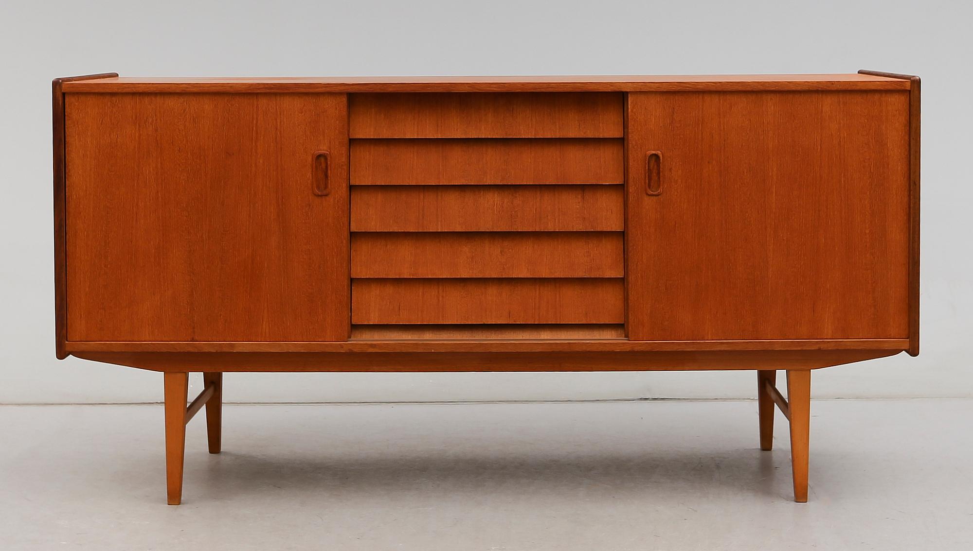 SIDEBOARD, 1900-talets andra hälft.