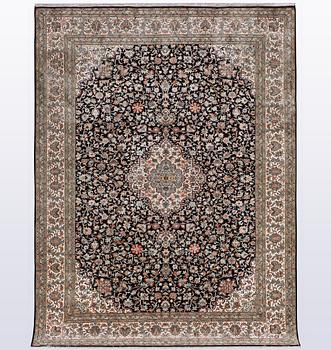 A carpet, silk Kashmir, ca 279 x 195 cm.