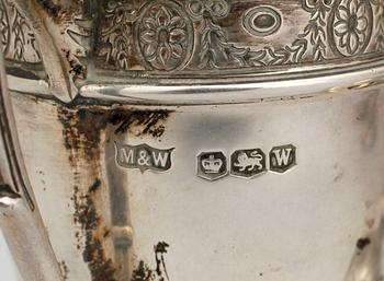 POKALER, ett par, silver, Mappin & Webb, Sheffield, 1935 & 1939. Vikt ca 186g.