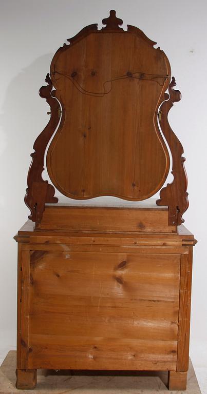 SPEGELBYRÅ, nyrokoko, 1800-talets andra hälft.