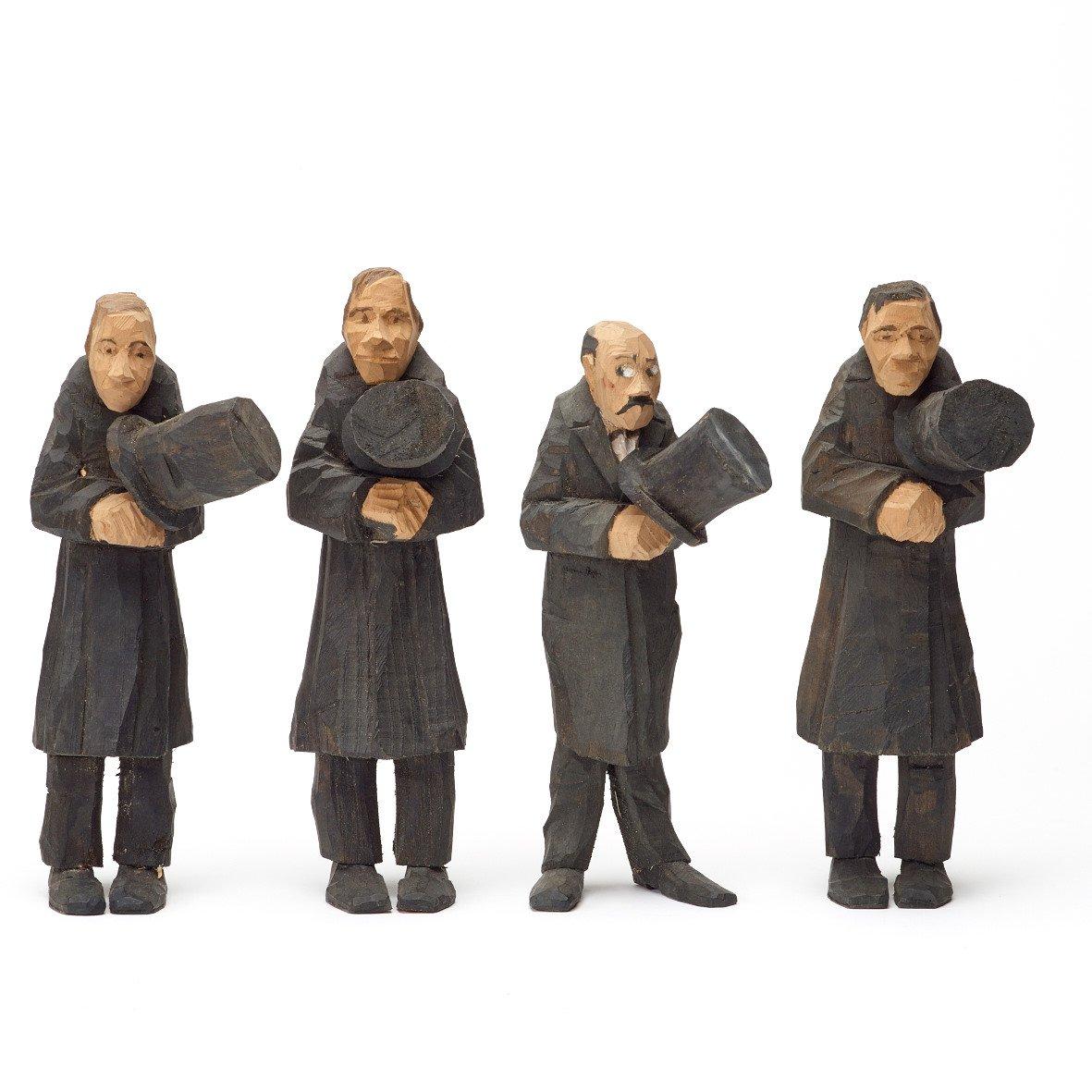 Axel Petersson Döderhultarn, AXEL PETERSSON DÖDERHULTARN, 8 pieces, sculptures, carved wood, signed with a rubber stamp, some are dated.