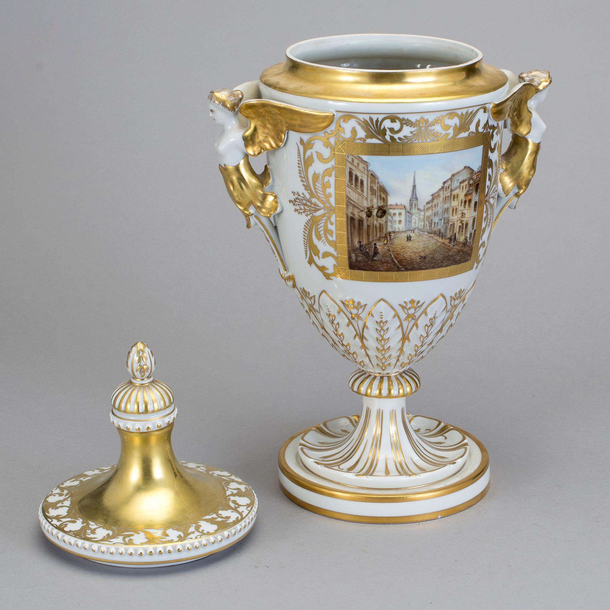 LOCKURNA, porslin, Dresden, 1900-talets första hälft.