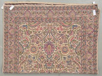 MATTA, semaintik/old. Kirman. Ca 263x175 cm.