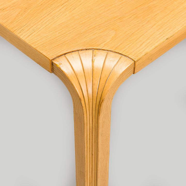 Alvar Aalto, soffbord, beställningsarbete, O.Y. Huonekalu- ja Rakennustyötehdas A.B. 1962.