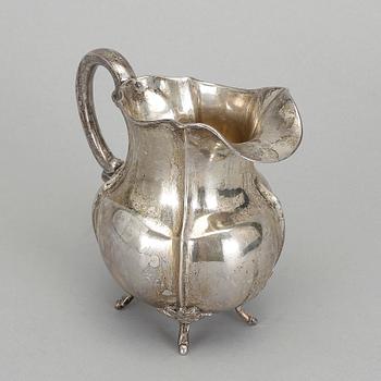 GRÄDDKANNA, silver. Svenska importstmpl. ca 218 g.