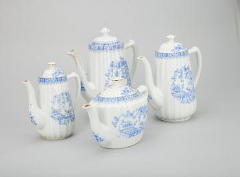 KAFFE-/TESERVIS, 104 DELAR, porslin, "China blau", Tyskland, bl. a. Seltman, Rosslau, Tuppack. 1900-talets första hälft.