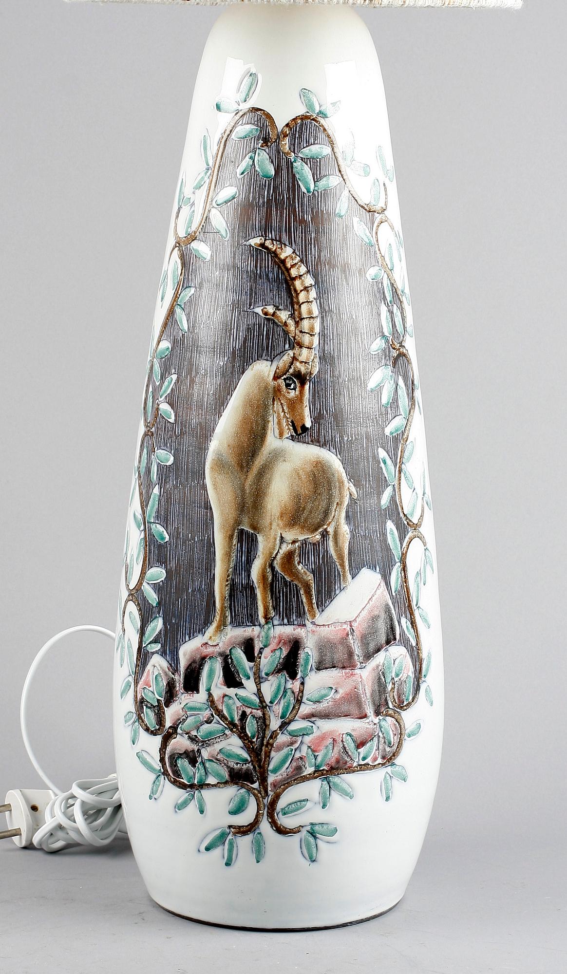 GOLVLAMPA, keramik. Tilgmans. 1950-tal.