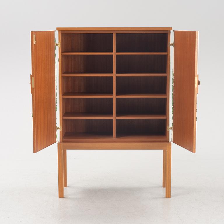 Josef Frank, a model 522 cabinet, Firma Svenskt Tenn, Sweden 21st century, only 10 cabinets executed in this version.