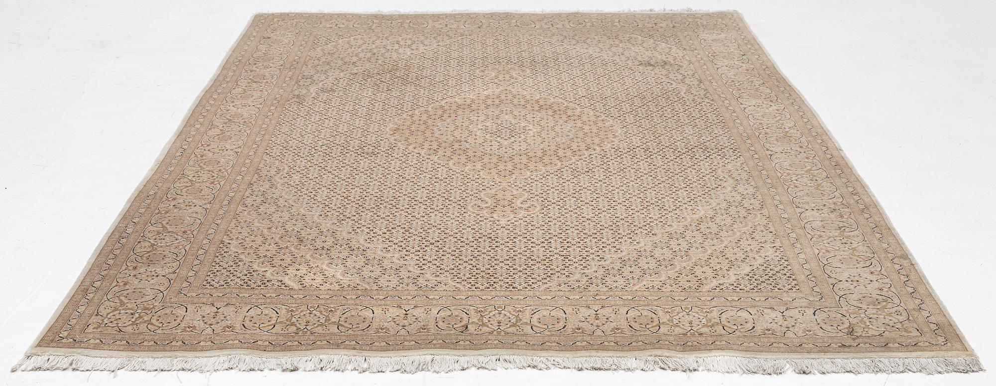 Matta, orientalisk, ca 315 x 203 cm.