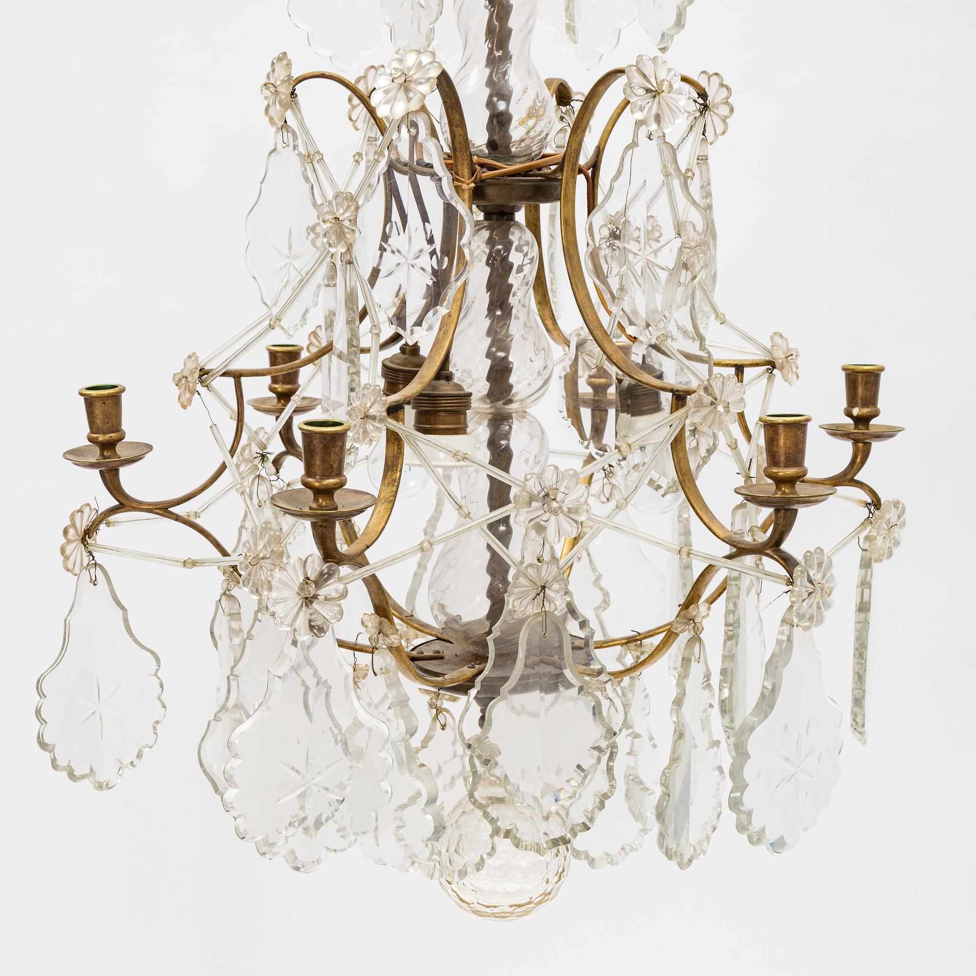 A rococo style chandelier from around the year 1900.