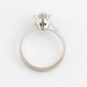 Ring, Gübelin, solitär, vitguld med briljantslipad diamant, ca 1,58 ct.