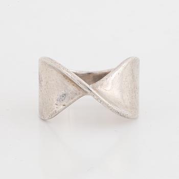 Vivianna Torun Bülow Hübe, a sterling "Moebius" ring, Jakarta Indonesia.