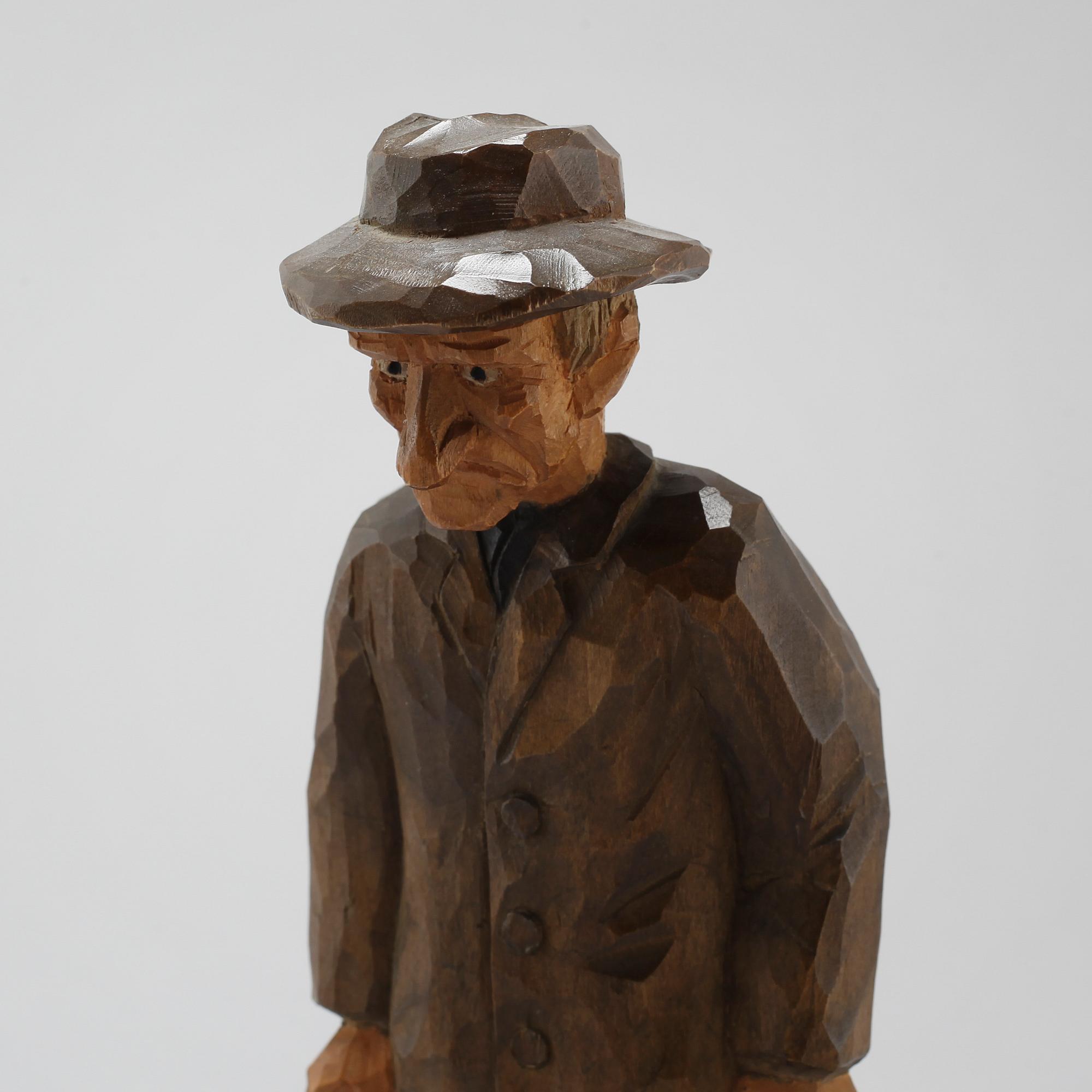 SKULPTURER, 3 st, trä, signerade, omkring 1900-talets mitt.