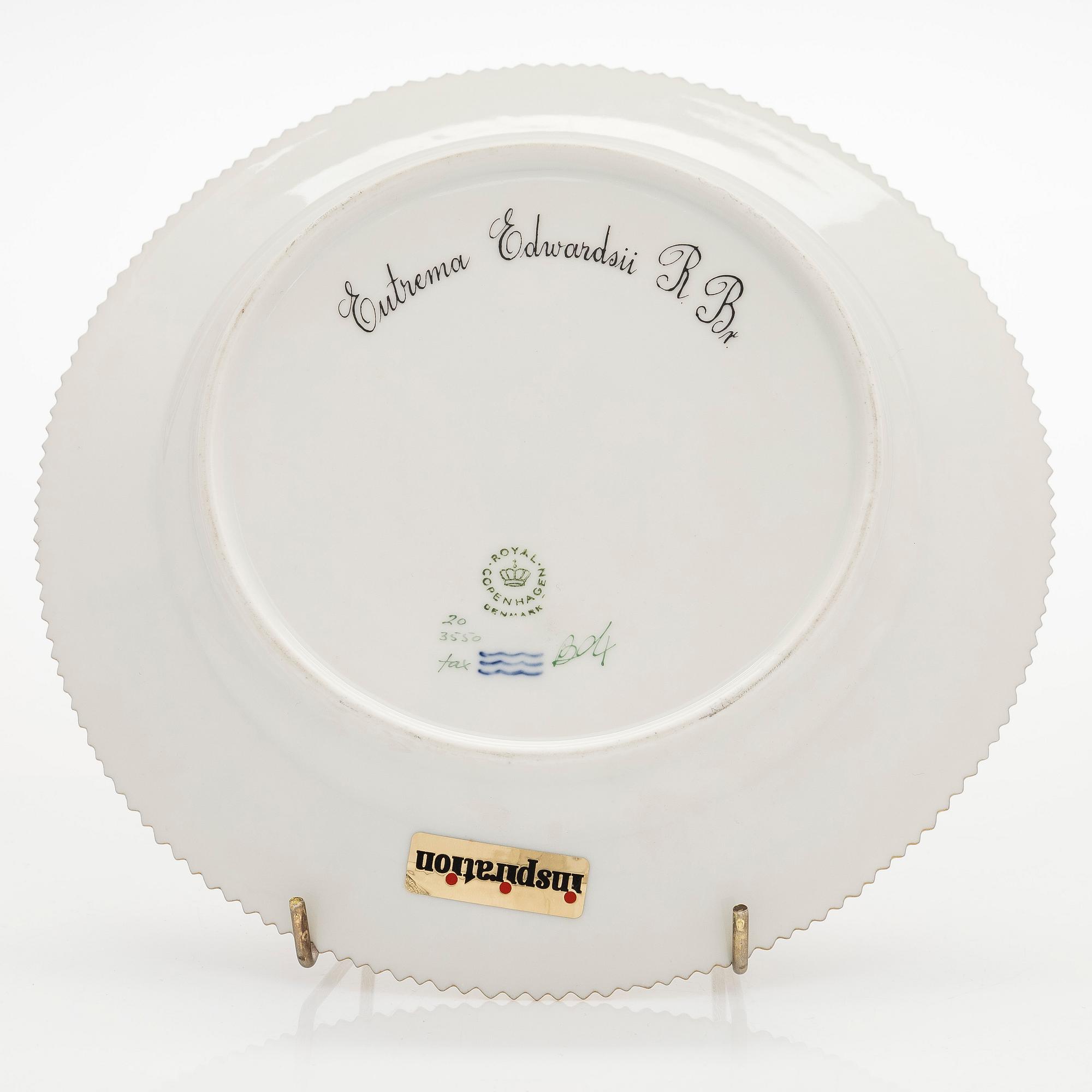 Royal Copenhagen, tallrik, porslin, "Flora Danica", Danmark, 1900-tal.