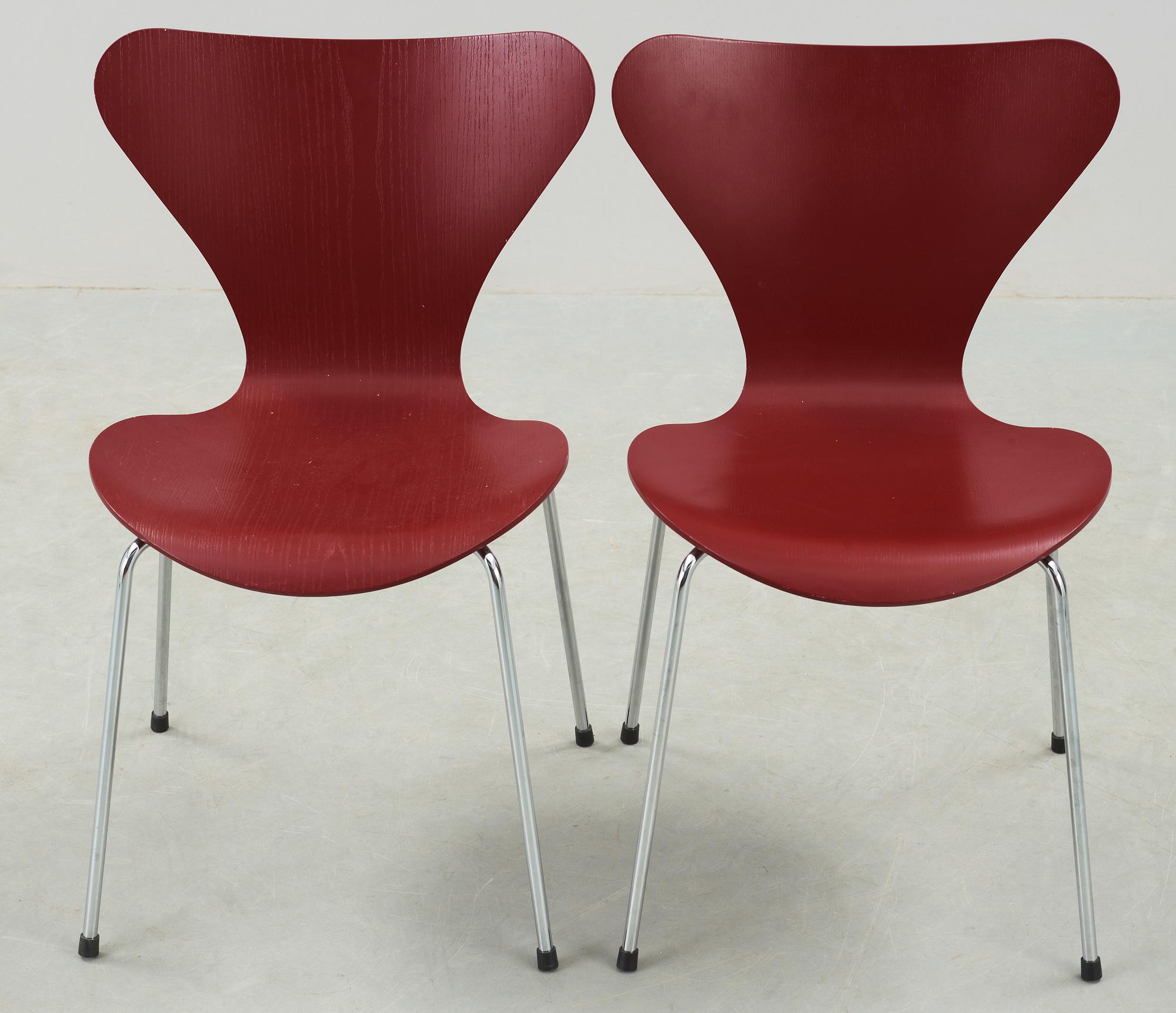 STOLAR, ett par, "Sjuan", Arne Jacobsen, Fritz Hansen.
