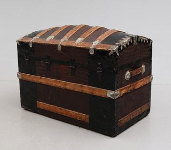 KOFFERT, 1900-talets första hälft.