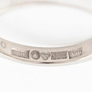 Ring in 18K white gold with a round brilliant-cut diamond of 0.38 ct according to the engraving.