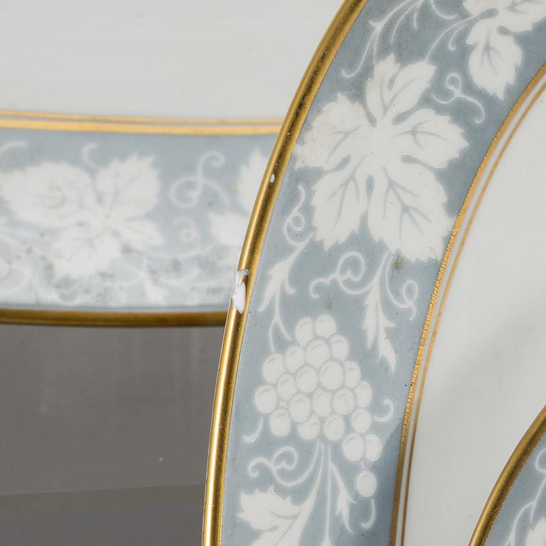 A part dinner service, Bavaria, Tirschenreuth, mid 20th century (55 pieces).