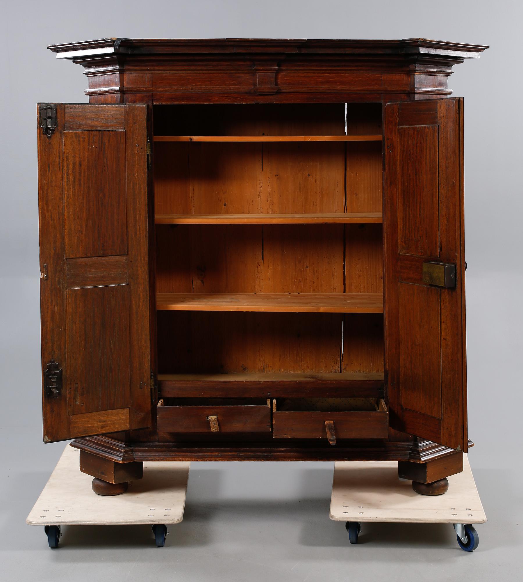 SKÅP, barock, 1700-tal.