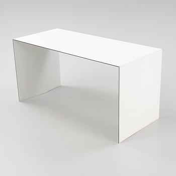 Tobias Berneth, A 'Thinner' table, Karl Andersson & Söner, Huskvarna.