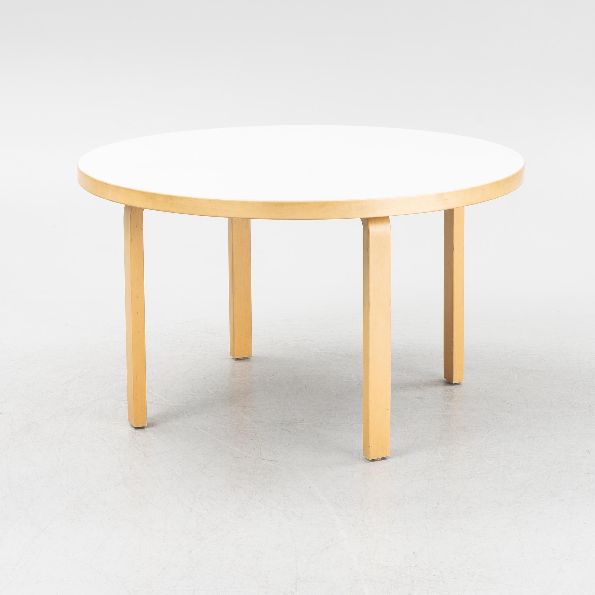 Alvar Aalto, a model 91 dining table, Artek, Finland.