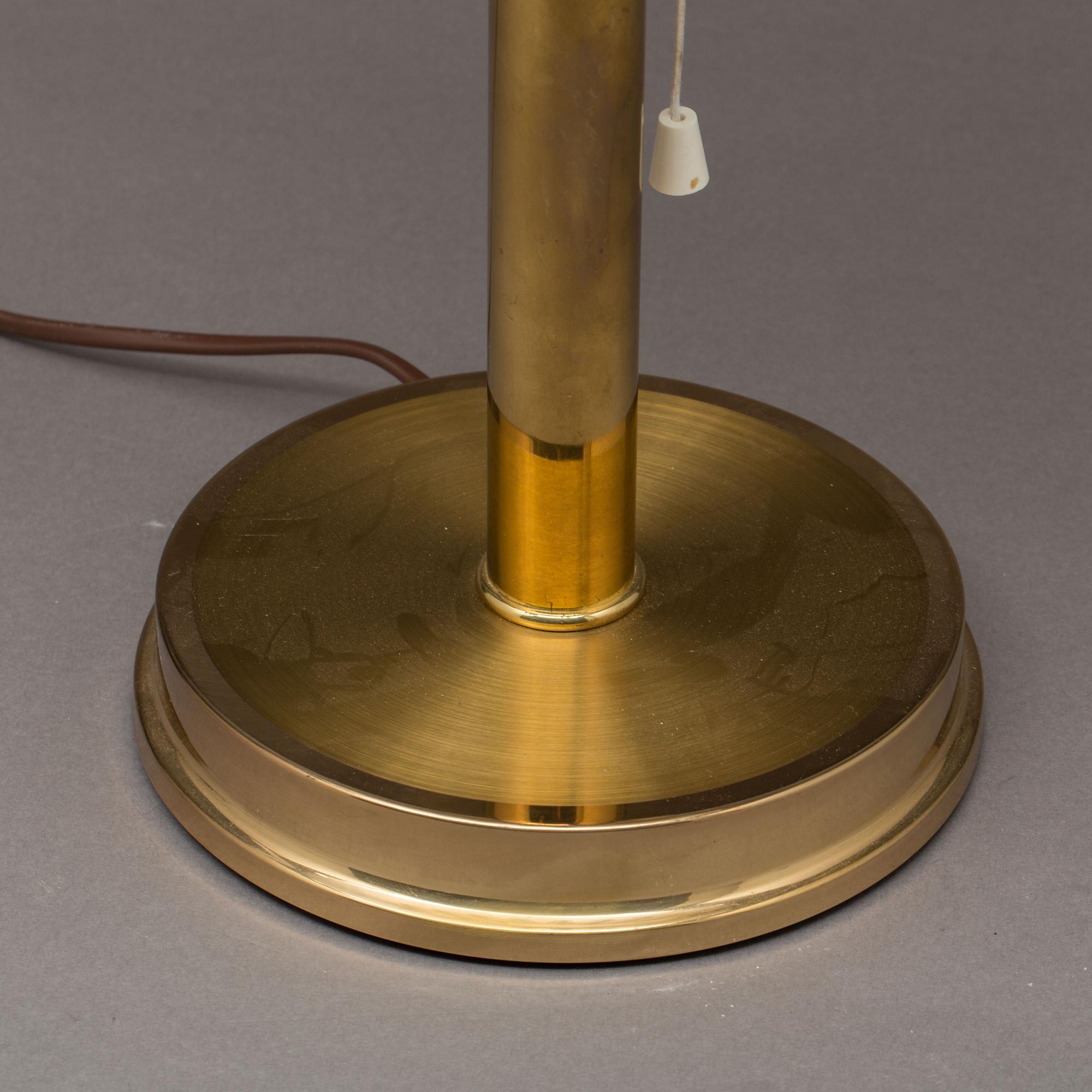 BORDSLAMPA, 1900-talets andra hälft.