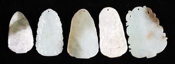 AMULETTER, 5 st, jadeit, Kina, 1800-tal.