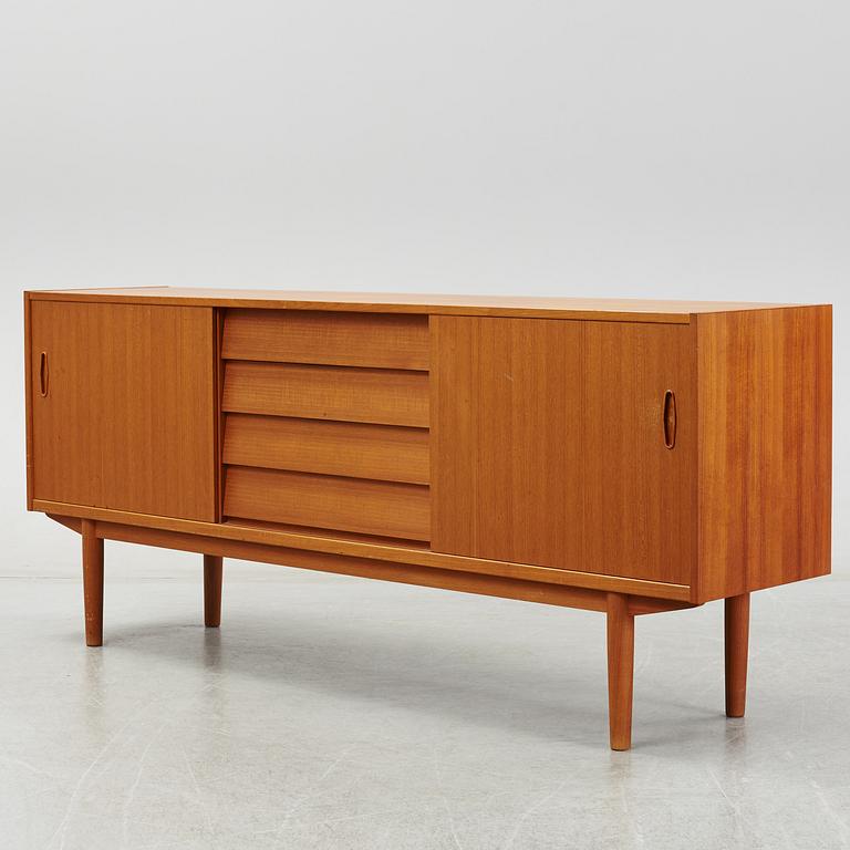 Nils Jonsson, sideboard, Bra Bohag, Hugo Troeds, Bjärnum.
