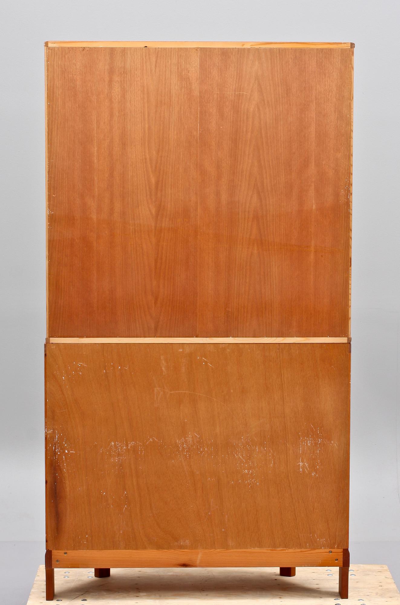 VITRINSKÅP, "Undantaget", Carl Malmsten.