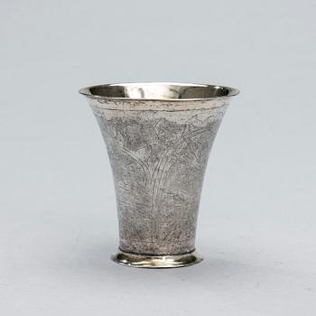 BÄGARE, silver, ATQ Anders Törnqvist d.ä, Åbo ca 1790. Vikt 48,5 g.