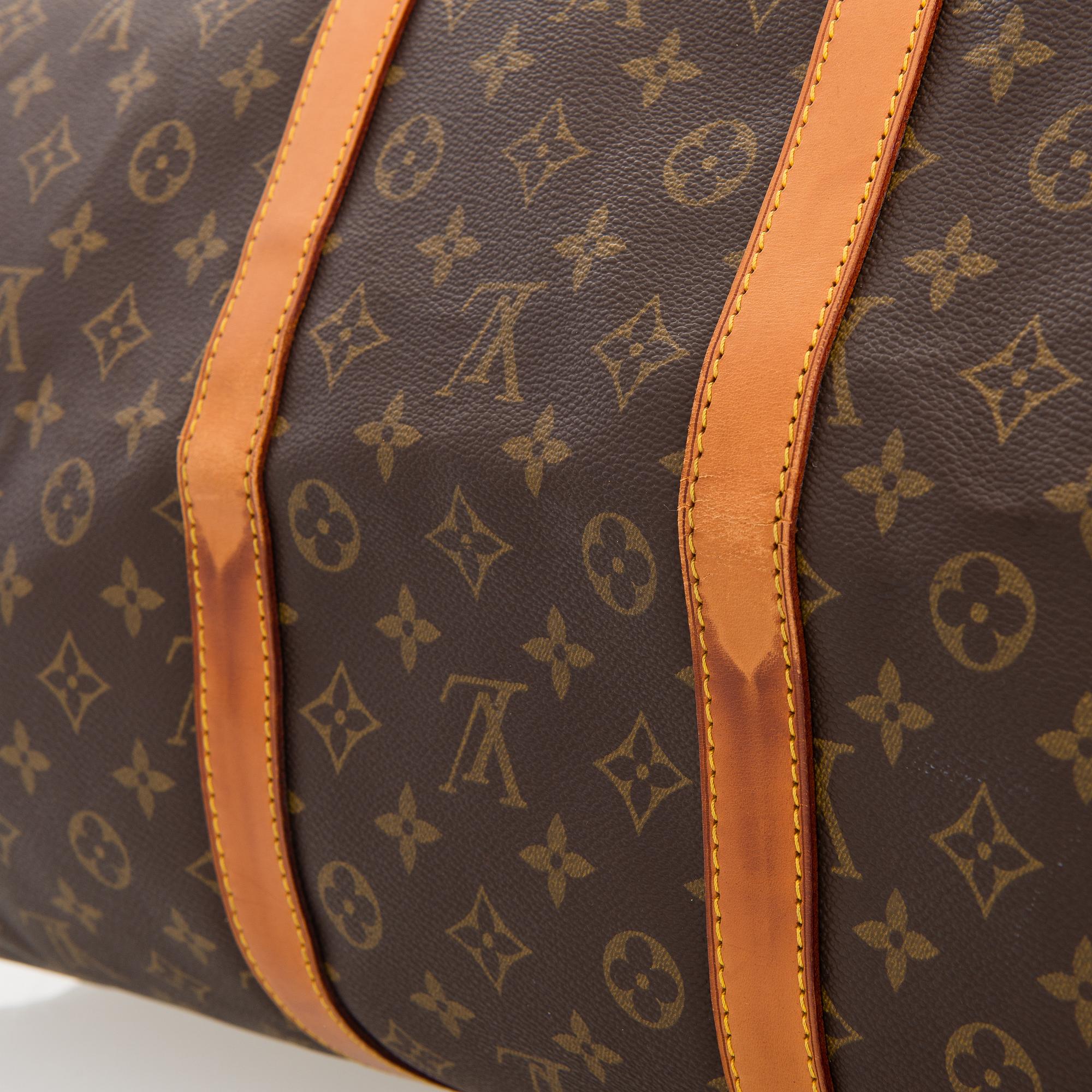 LOUIS VUITTON Monogram Keepall 55 Bag.