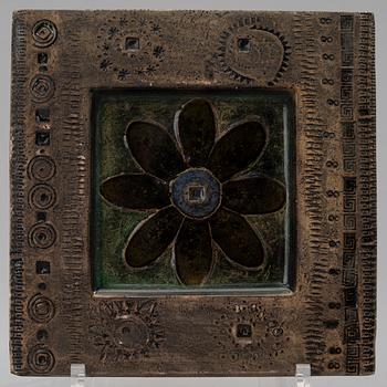 RUT BRYK, A CERAMIC WALL RELIEF. Flower. Signed Bryk. Arabia, late 1950s.