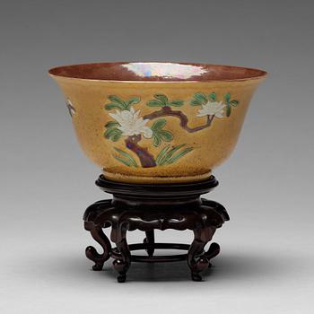 150. A brinial bowl, Qing dynasty, Kangxi (1662-1722).